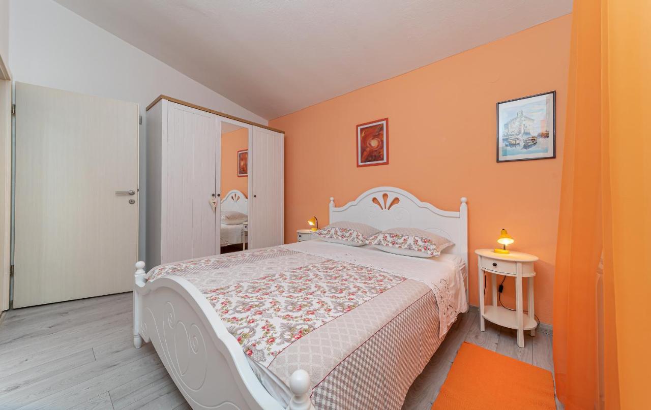 Apartments Villa Lilla Baška Voda Zewnętrze zdjęcie