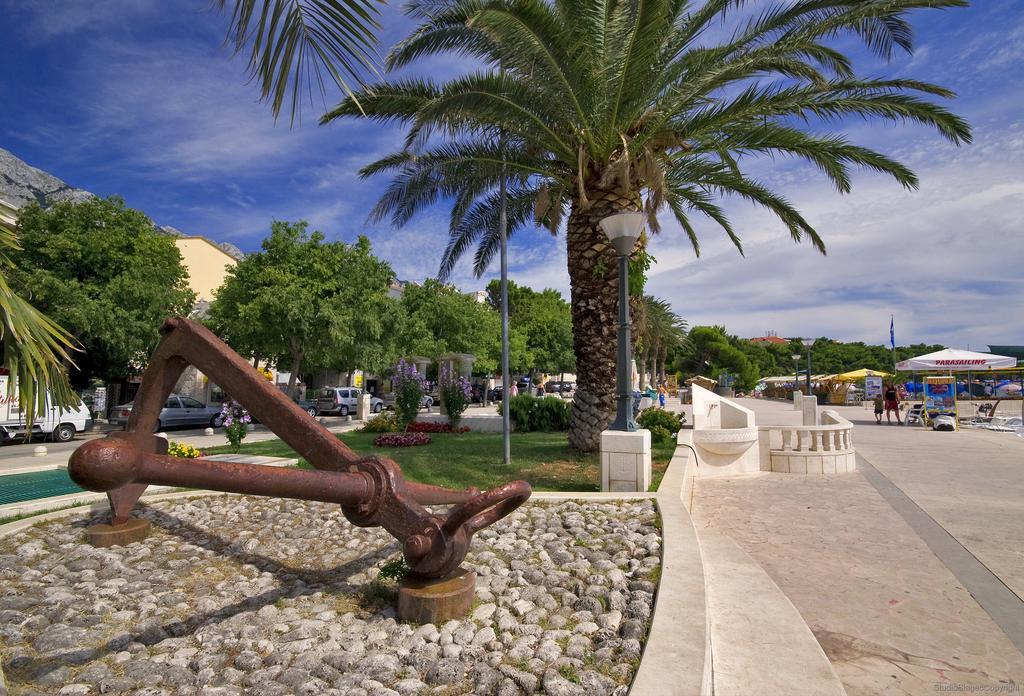 Apartments Villa Lilla Baška Voda Zewnętrze zdjęcie