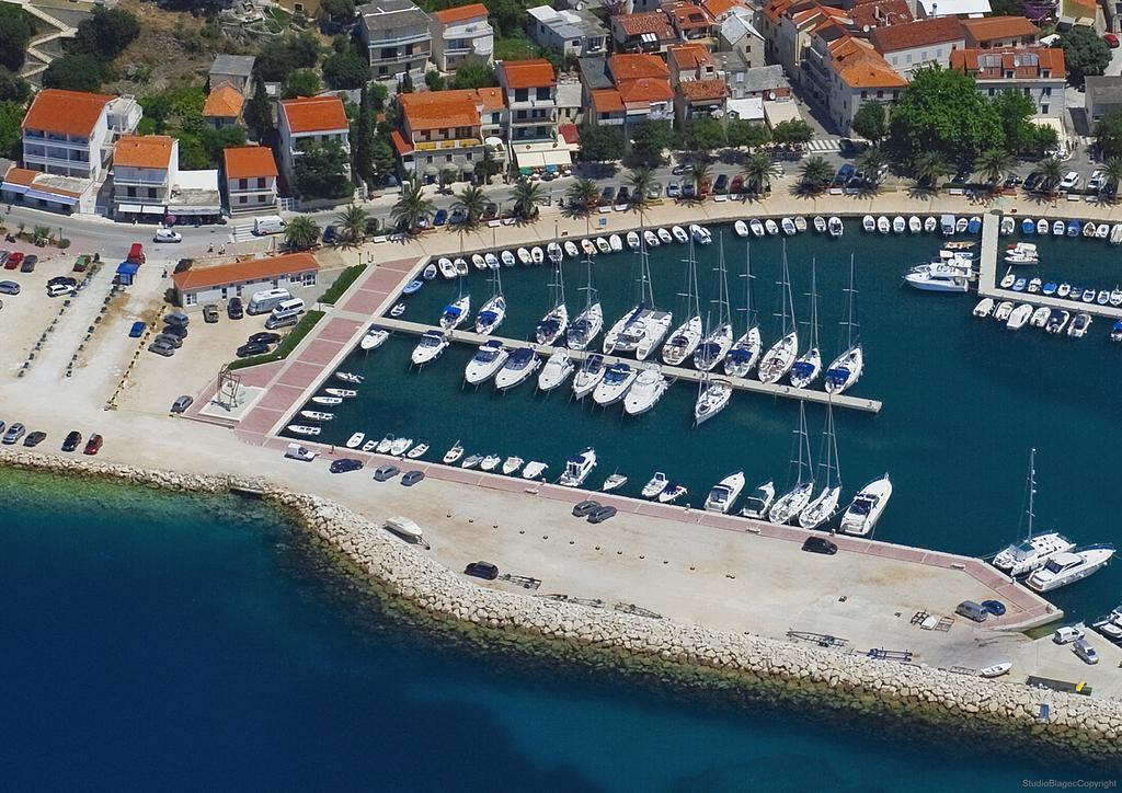 Apartments Villa Lilla Baška Voda Zewnętrze zdjęcie