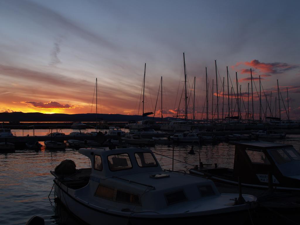 Apartments Villa Lilla Baška Voda Zewnętrze zdjęcie