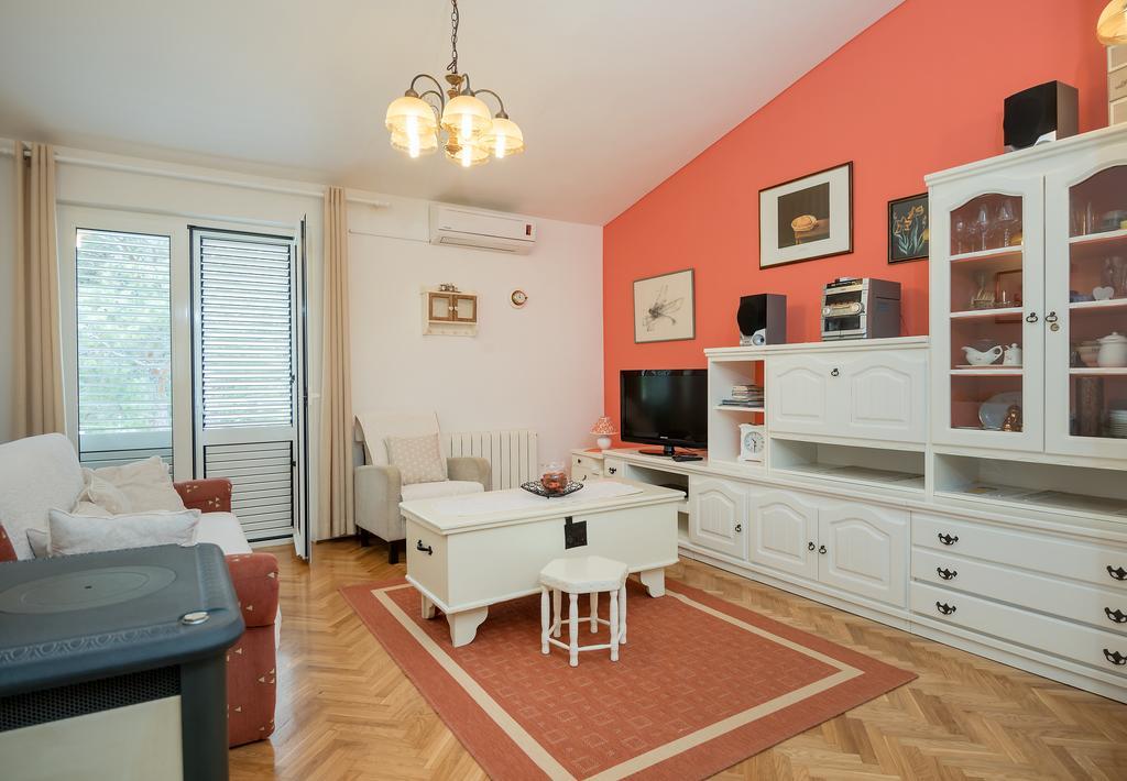 Apartments Villa Lilla Baška Voda Zewnętrze zdjęcie
